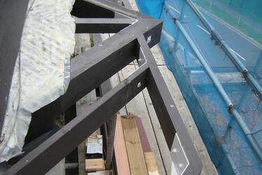 Photograph showing reef deck structural reinforcements.